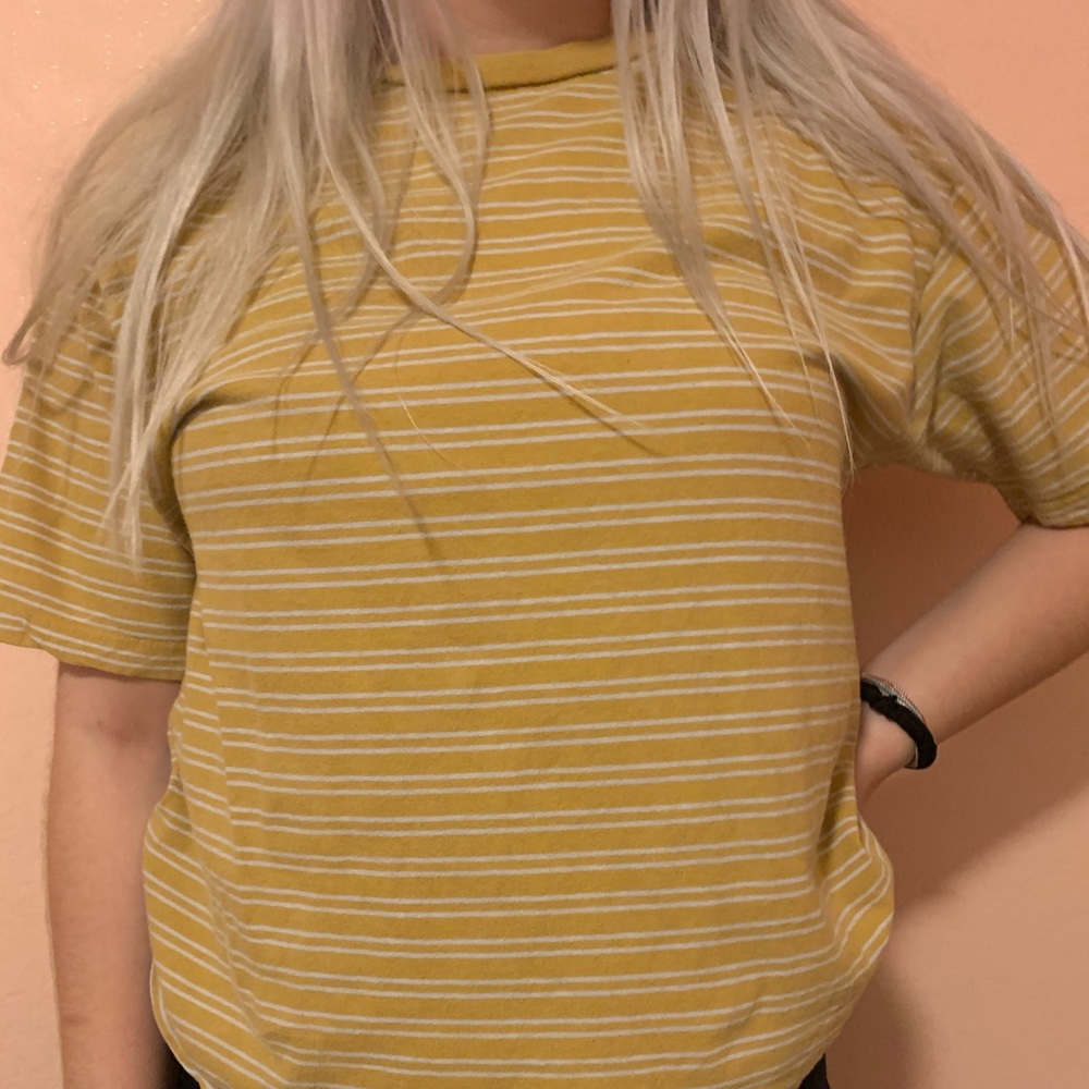 Brandy Melville Aleena Tee!